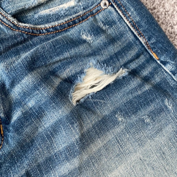 ❤️Sold❤️ AE Distressed Denim Skirt ❤️ - Picture 4 of 8